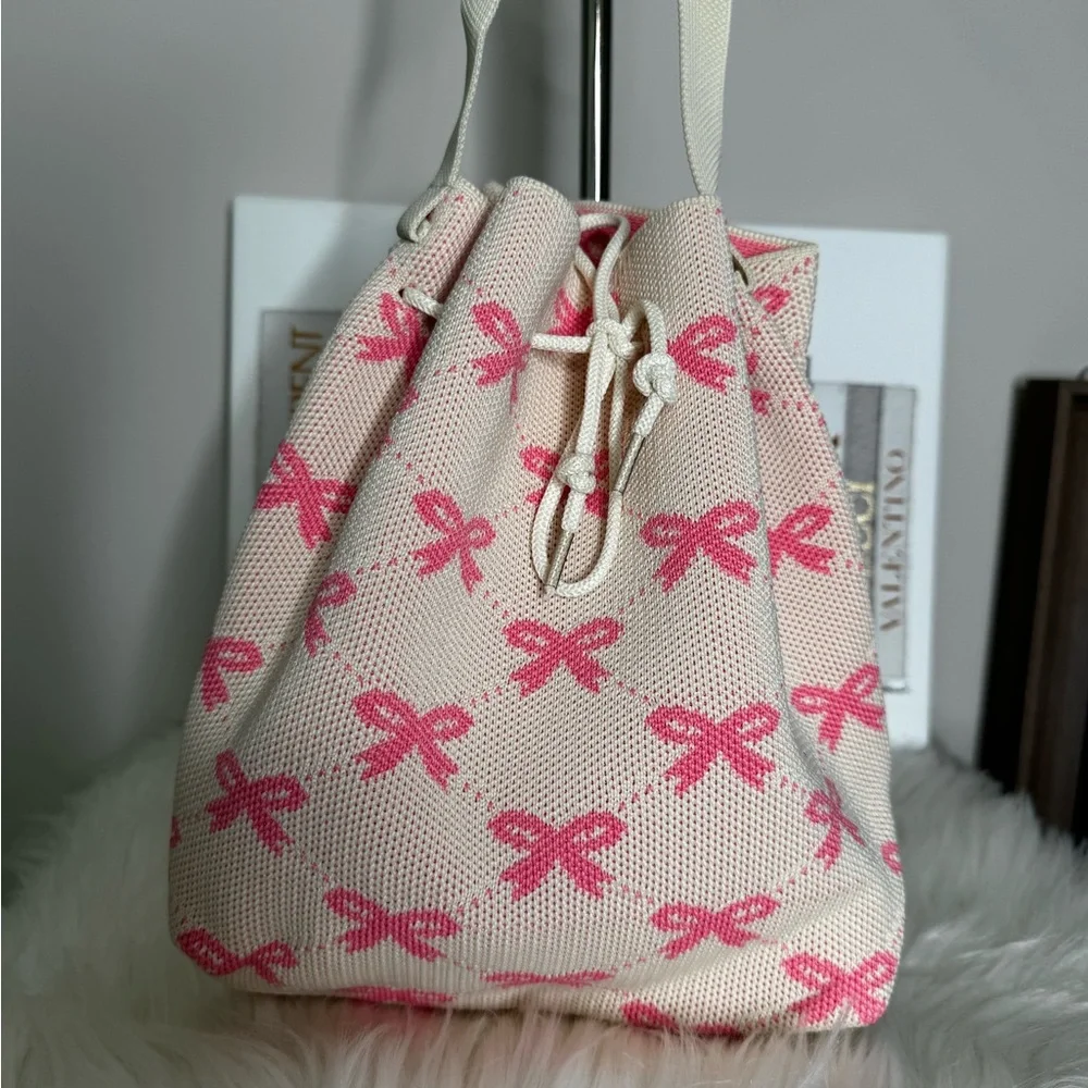 Pink Bow Drawstring Crossbody Bag - Picture 2 of 5